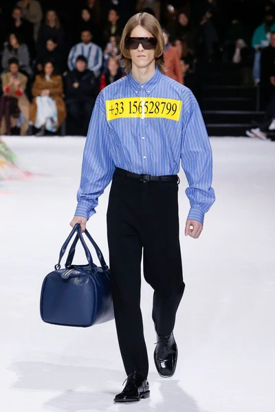 Look 35